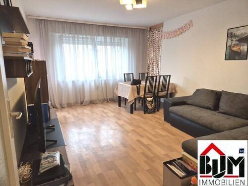 Wohnzimmer - 2 Zimmer Etagenwohnung in Nürnberg