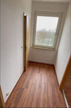 Bild 2 - 1 Zimmer Etagenwohnung zur Miete in Neukieritzsch