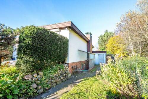 rückwärtiger Zugang zur Garage - 