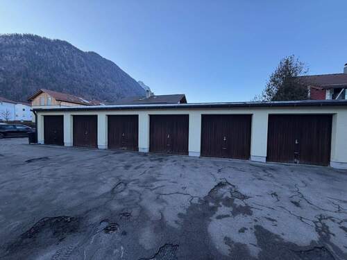 Garagen auf dem Grundstück - 