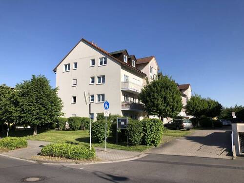 Die Gebäudeansicht - 1 Zimmer Etagenwohnung in Naunhof