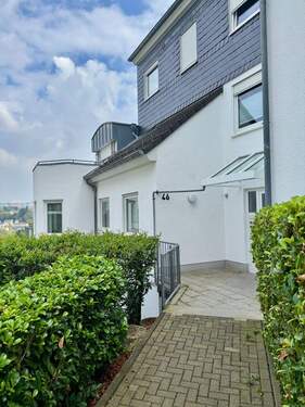 Hauseingang - Modernes Apartment in beliebter Lage!