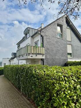 Giebelseite - 2 Zimmer Etagenwohnung zur Miete in Remscheid