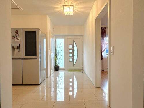 Flur - 4 Zimmer Bungalow in Elmshorn