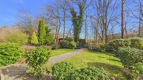 Vorder Garten - 3 Zimmer Reihenmittelhaus in Bremen