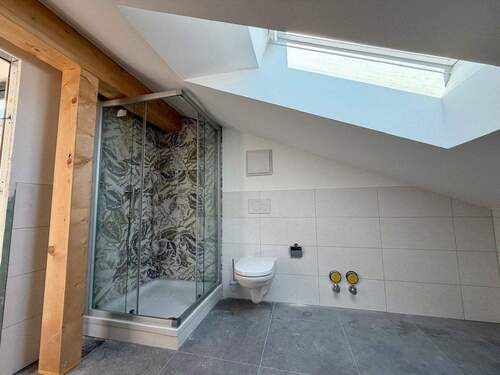 Großzügige Naß-Bereiche - 