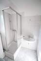 Bad mit Dusche - 