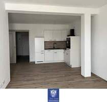Liebevoll und modern sanierte Wohnung im Erstbezug! Balkon, Fußbodenheizung, Lift - Arnsdorf