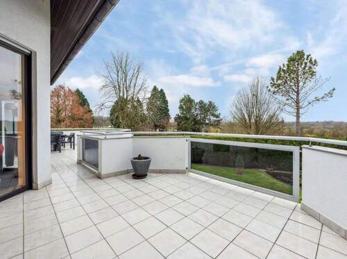 Balkonbereich - 9 Zimmer Einfamilienhaus in Speyer