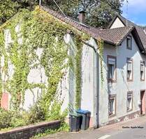 Aus Bankverwertung! Einseitig angebautes Einfamilienhaus - Mettlach Saarhölzbach