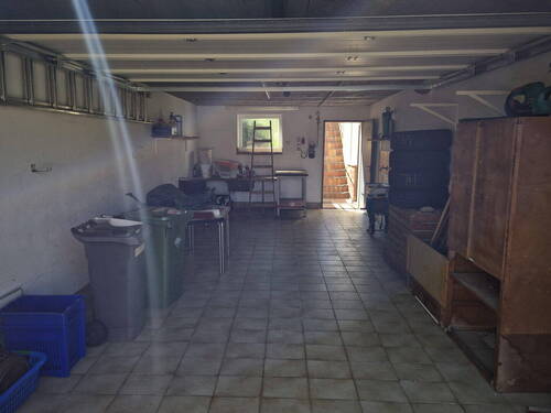 Garage - 