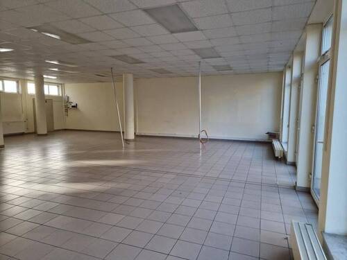 Lange Schaufensterfront - 