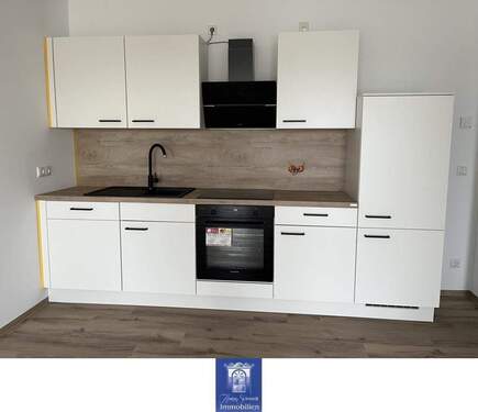 EBK - 2 Zimmer Etagenwohnung in Arnsdorf