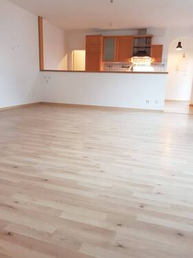 offene Küche mit Wohnzimmer - 