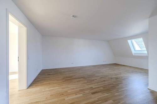 Großzügiger Wohn-/ Essbereich - 