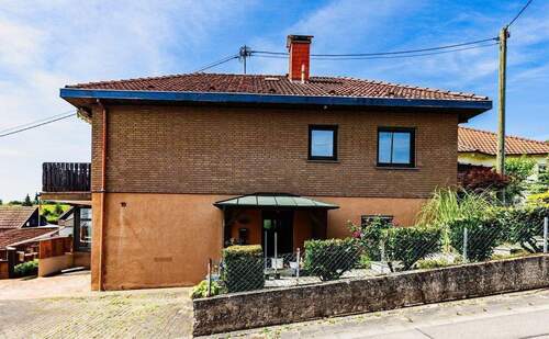 Vorderansicht.jpg - Neuer Preis: Wohlfühlen in der Südpfalz – Charmantes Einfamilienhaus wartet auf Sie