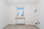 Küche mit Fenster - Etagenwohnung mit 93,00 m&sup2; in München zum Kaufen