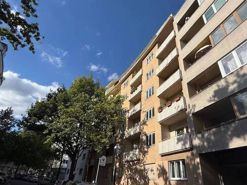 Hausansicht - 2 Zimmer Etagenwohnung in Berlin