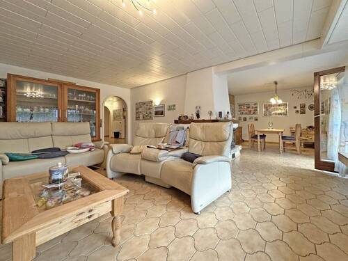 Wohnzimmer - Einfamilienhaus mit 186,00 m² in Uetersen / Ahrenlohe zum Kaufen