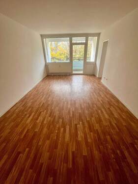 Wohnzimmer - *wir schenken Ihnen 3 Kaltmieten*