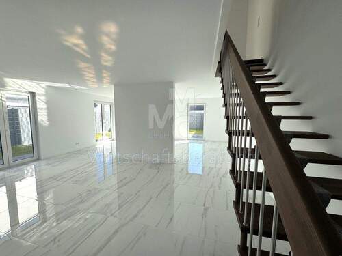 Wohnbereich - 4 Zimmer Doppelhaushälfte zum Kaufen in Langenhagen / Godshorn