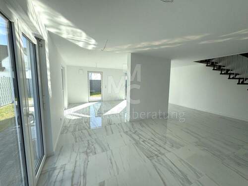 Wohn-/ Esszimmer - 4 Zimmer Doppelhaushälfte in Langenhagen / Godshorn