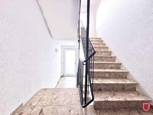 Treppenhaus - Etagenwohnung mit 50,00 m&sup2; in Vellmar zum Kaufen