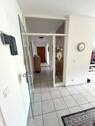 Blick vom Essbereich zum Flur - 