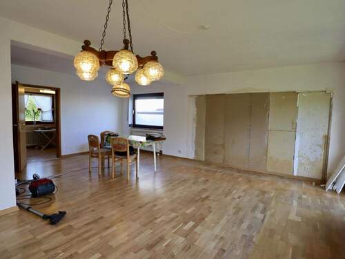 Wohn- und Esszimmer - 