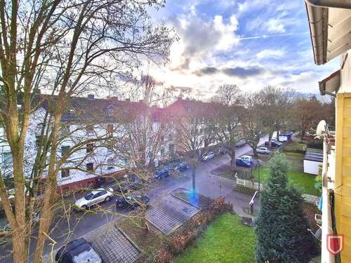 Balkonaussicht - 6 Zimmer Etagenwohnung zum Kaufen in Kassel / Nord (Holland)