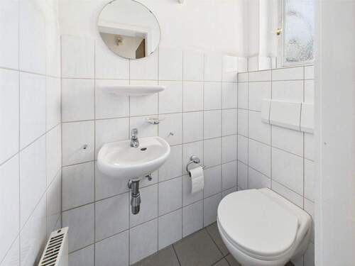 Gäste-WC EG Wohnhaus - 
