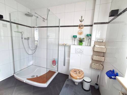 Duschecke im Erdgeschossbad - 