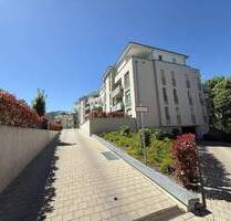 Wunderschöne großzügige 3,5 Zi.-EG Wohnung mit 2 Terrassen, ca. 150 qm eigener Gartenanteil, Gäste-WC, TG-Platz und Abstellraum - Lahr/Schwarzwald