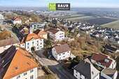 Luftaufnahme - 6 Zimmer Mehrfamilienhaus, Wohnhaus zum Kaufen in Elchingen