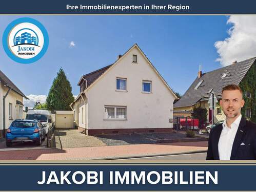 Ein-/ Zweifamilienhaus in Euskirchen - Familienfreundliches Ein-Zweifamilienhaus in der Euskirchener Südstadt - modernisiert & großzügig
