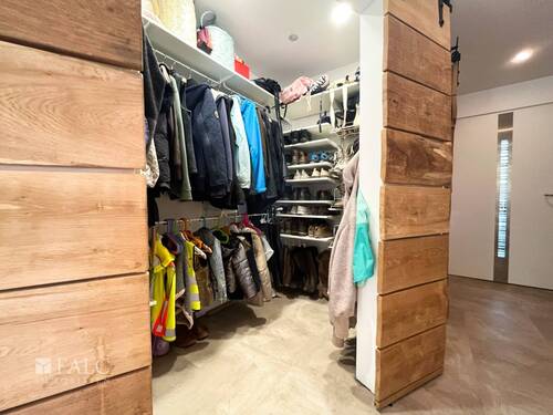 Garderobe - 