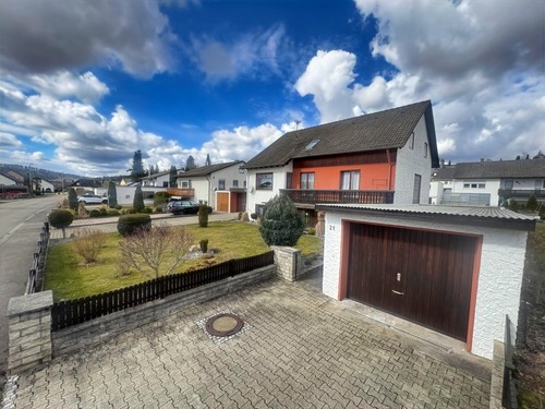 Außenansicht - 7 Zimmer Einfamilienhaus in Bitz