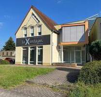 Top sanierte 3-Raum Wohnung auf 87 m² mit neuer Einbauküche und Stellplatz - Sandersdorf-Brehna/ Sandersdorf