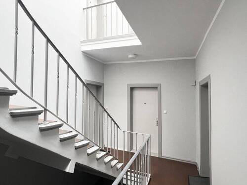 Treppenhaus - 2 Zimmer Etagenwohnung zum Kaufen in Hamburg