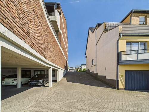 Zufahrt Stellplatz - 