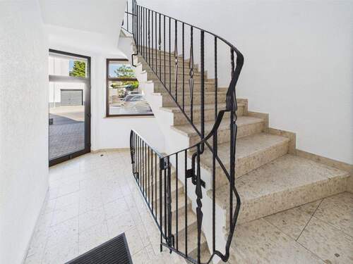 Hauseingang - Büro mit 112,10 m&sup2; in Weilerswist zum Kaufen