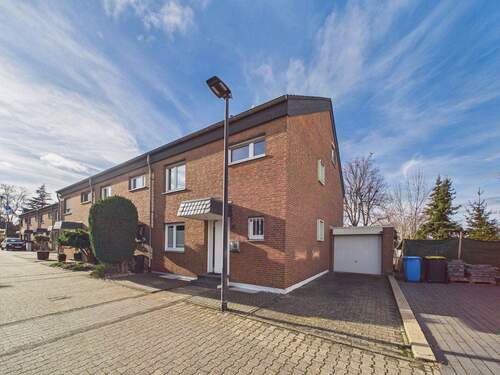 Hausansicht - 4 Zimmer Reihenendhaus zum Kaufen in Zülpich