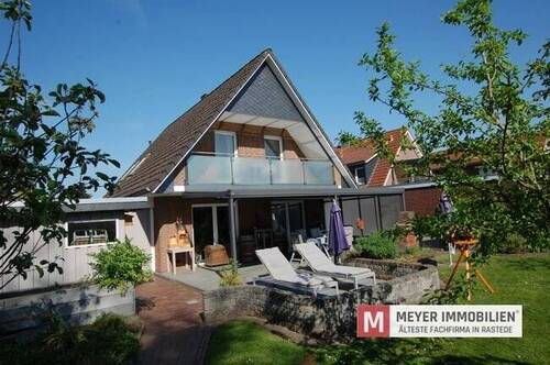 Objektansicht - Interessantes Doppelhaus (2 WE) auf einem Traumgrundstück im Ortskern von Wiefelstede (Obj.-Nr.: 6499)