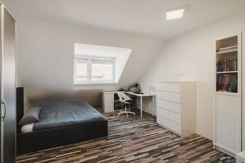 Zimmer 2 - 