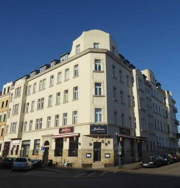 Hausansicht - Wohnen in der Nähe des Rosentals...Balkon, Wanne UND Dusche!
