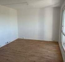 @ Eure 4-Zimmer-Familienoase mit Balkon & offener Wohnküche @ - Halle (Saale) Südliche Neustadt