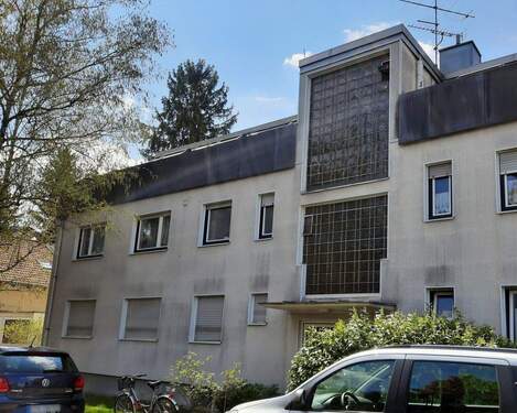 Hausfront - 3 Zimmer Etagenwohnung zum Kaufen in Gröbenzell