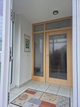 Windfang Haustür - Reihenendhaus mit 147,00 m&sup2; in Calw zum Kaufen