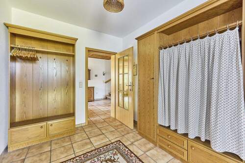 Eingangsbereich - 5 Zimmer Einfamilienhaus zum Kaufen in Bobenheim am Berg