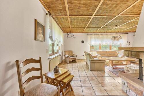 Wohnzimmer - 5 Zimmer Einfamilienhaus in Bobenheim am Berg